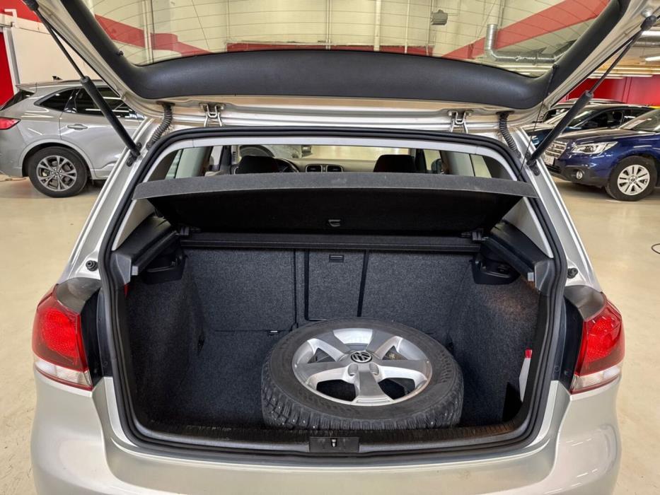 VOLKSWAGEN Golf 2010