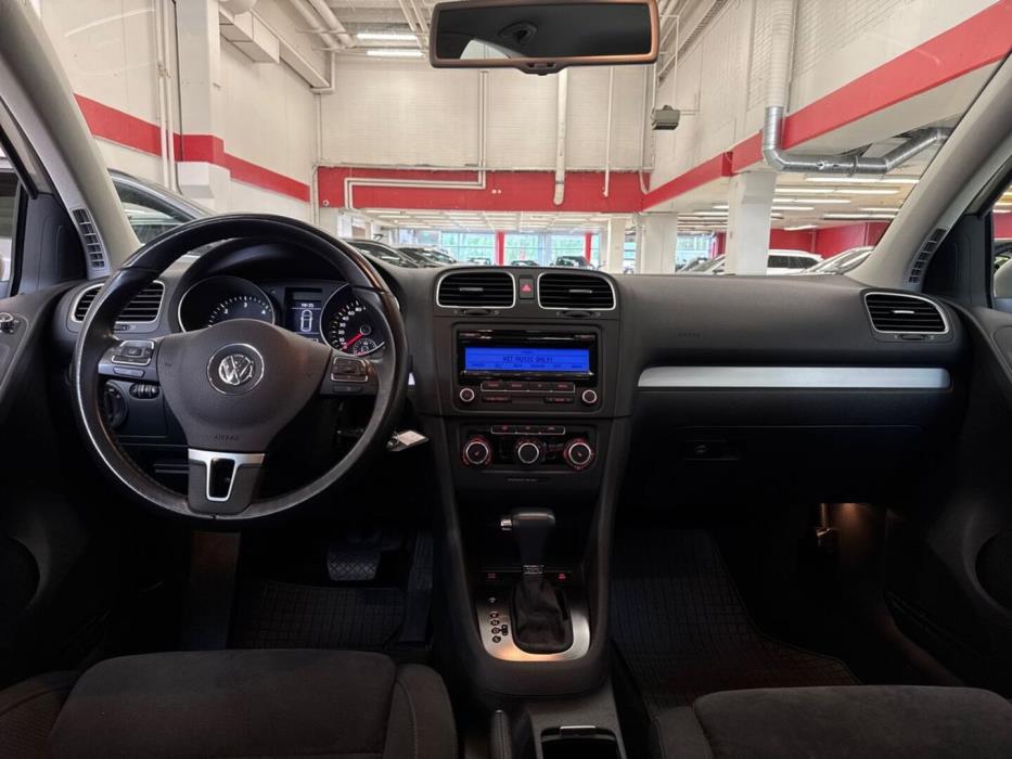 VOLKSWAGEN Golf 2010