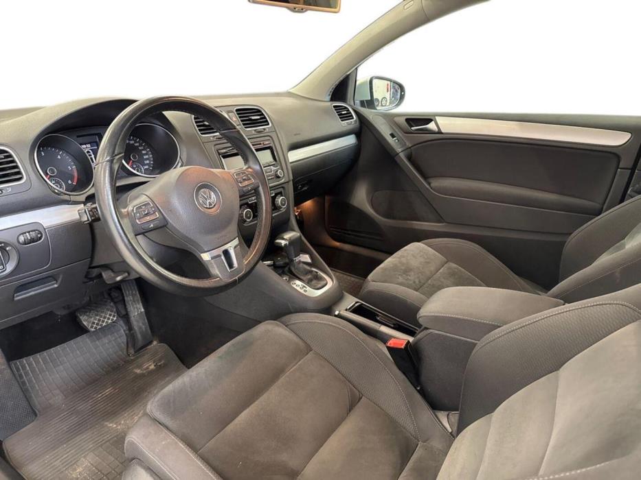 VOLKSWAGEN Golf 2010
