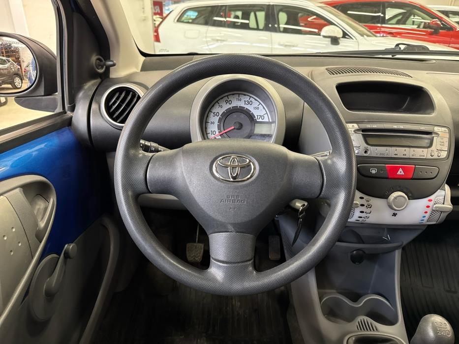 TOYOTA AYGO 2010