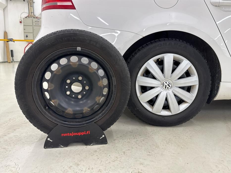 VOLKSWAGEN Passat 2011