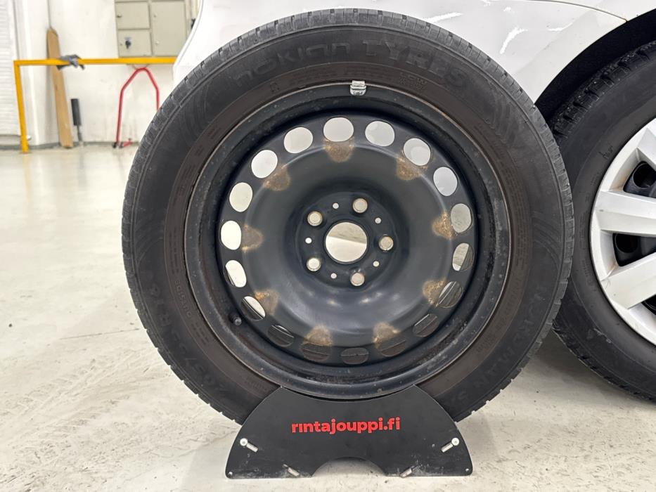 VOLKSWAGEN Passat 2011