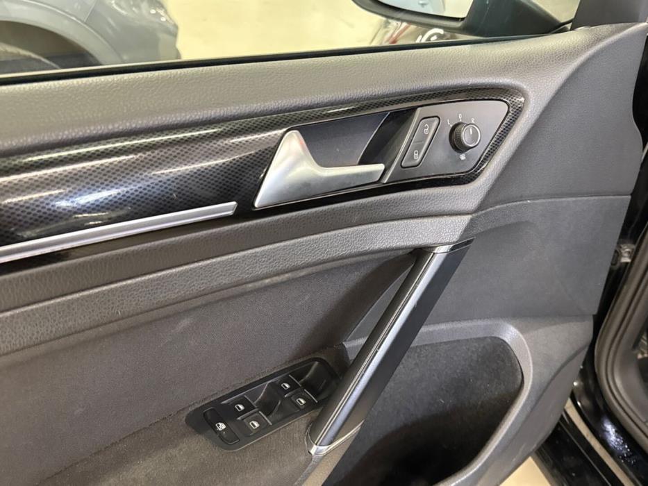 VOLKSWAGEN Golf 2013