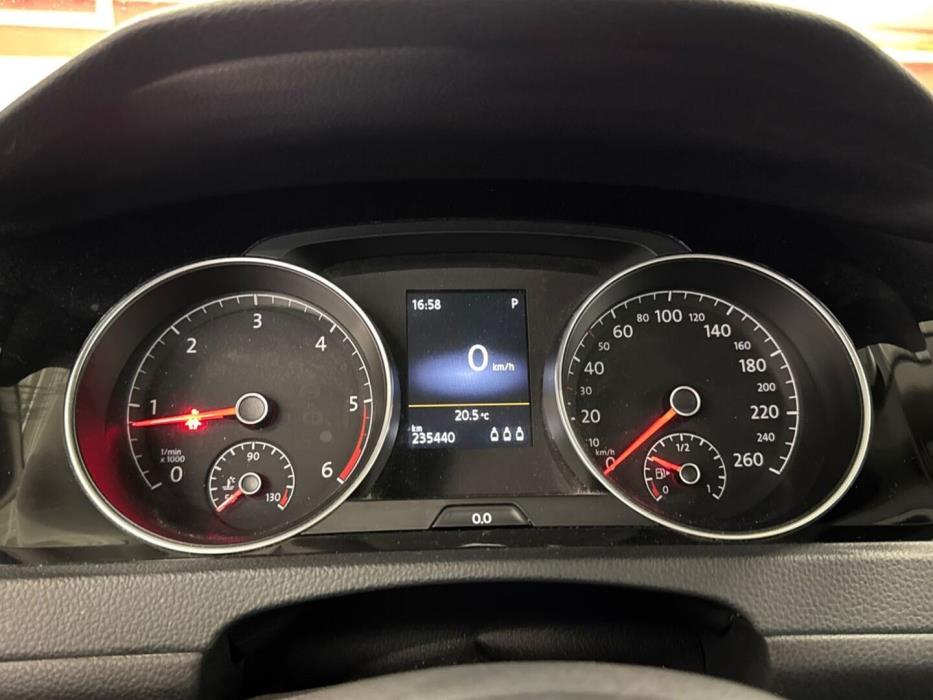 VOLKSWAGEN Golf 2013