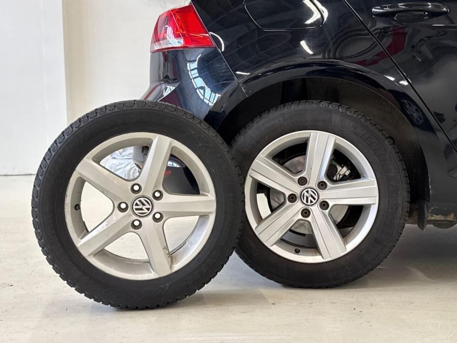 VOLKSWAGEN Golf 2013
