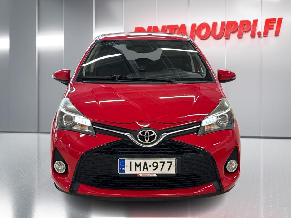 TOYOTA Yaris 2015