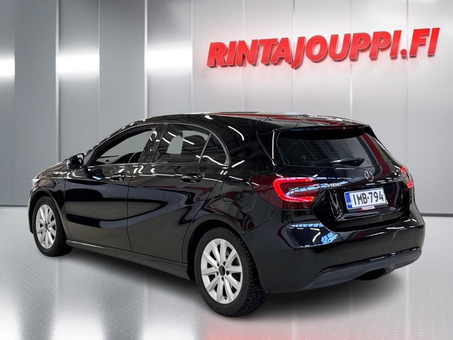 MERCEDES-BENZ A 2015