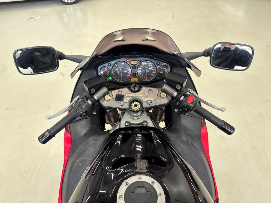 SUZUKI GSX 2005