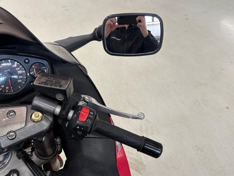 SUZUKI GSX 2005