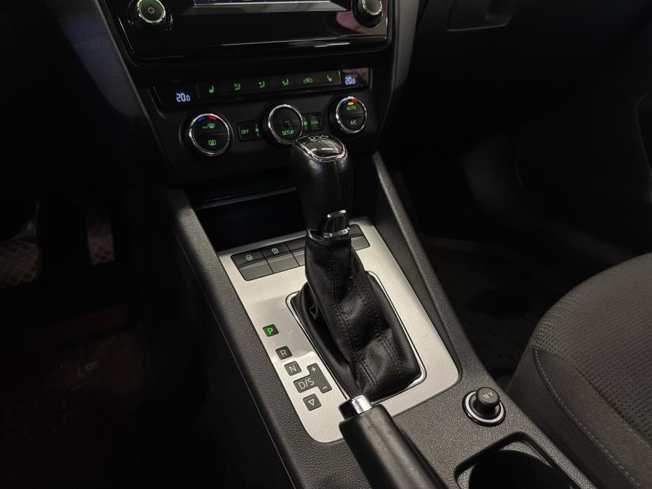 SKODA Octavia 2014