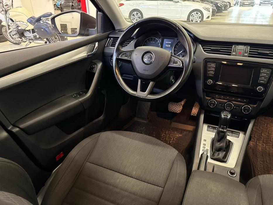 SKODA Octavia 2014