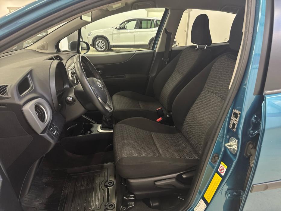 TOYOTA Yaris 2014