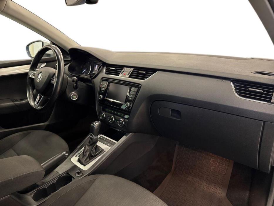 SKODA Octavia 2016