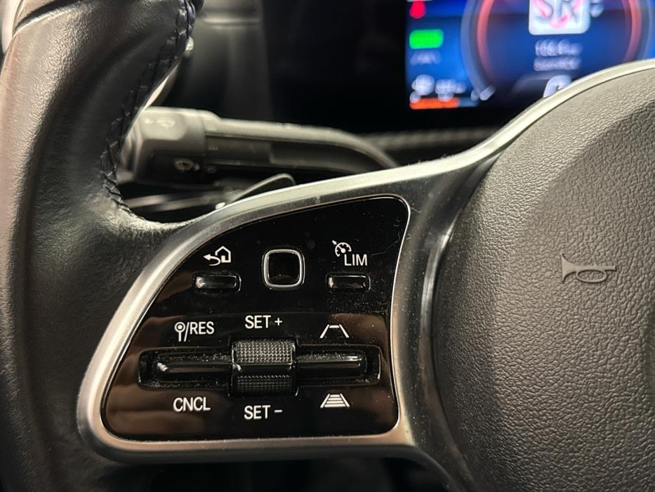 MERCEDES-BENZ A 2021