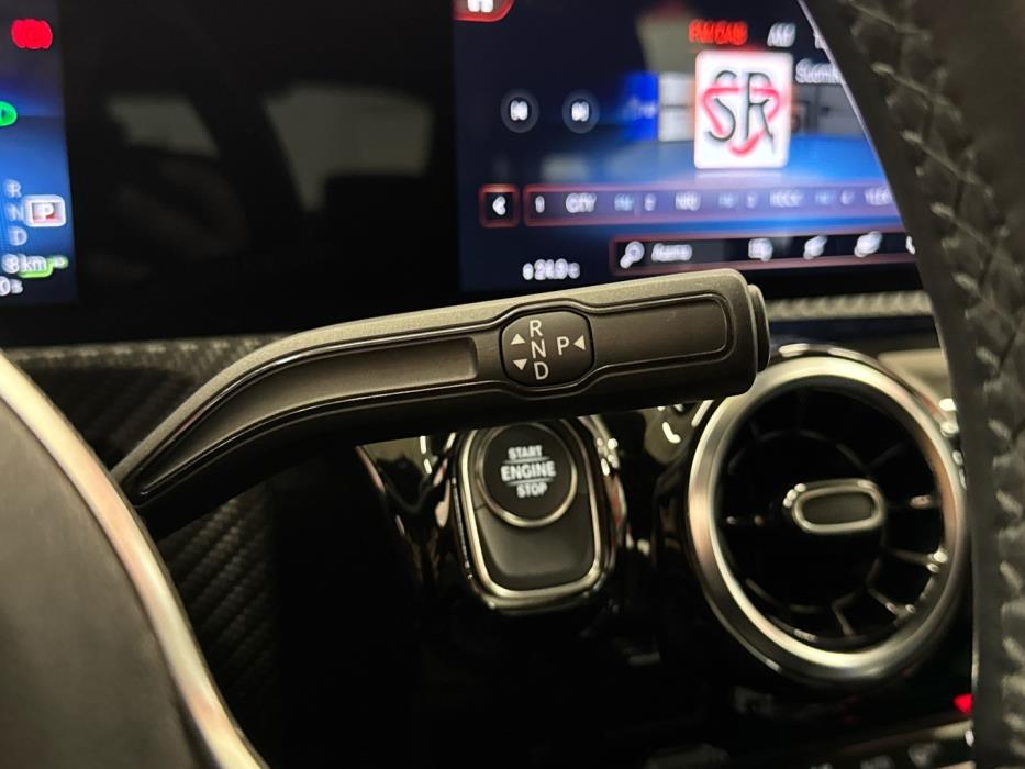 MERCEDES-BENZ A 2021