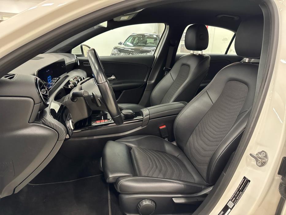 MERCEDES-BENZ A 2021