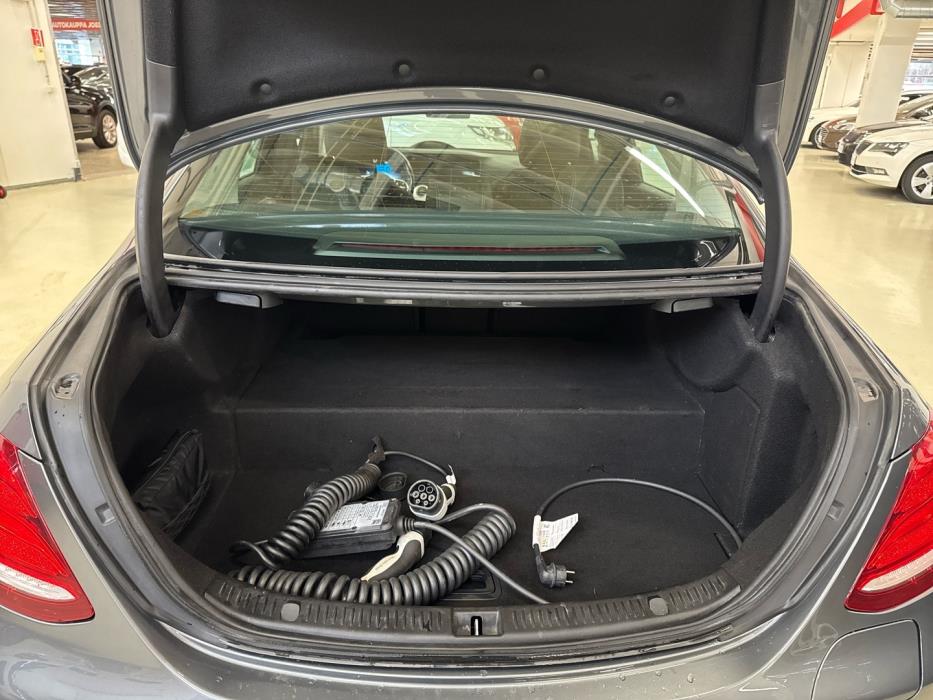 MERCEDES-BENZ E 2020