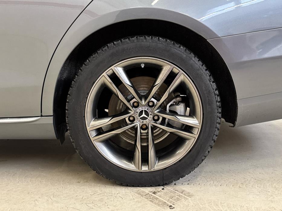 MERCEDES-BENZ E 2020