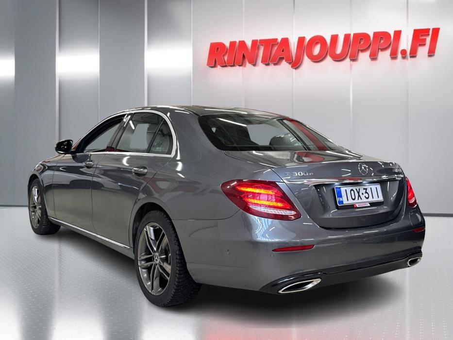 MERCEDES-BENZ E 2020