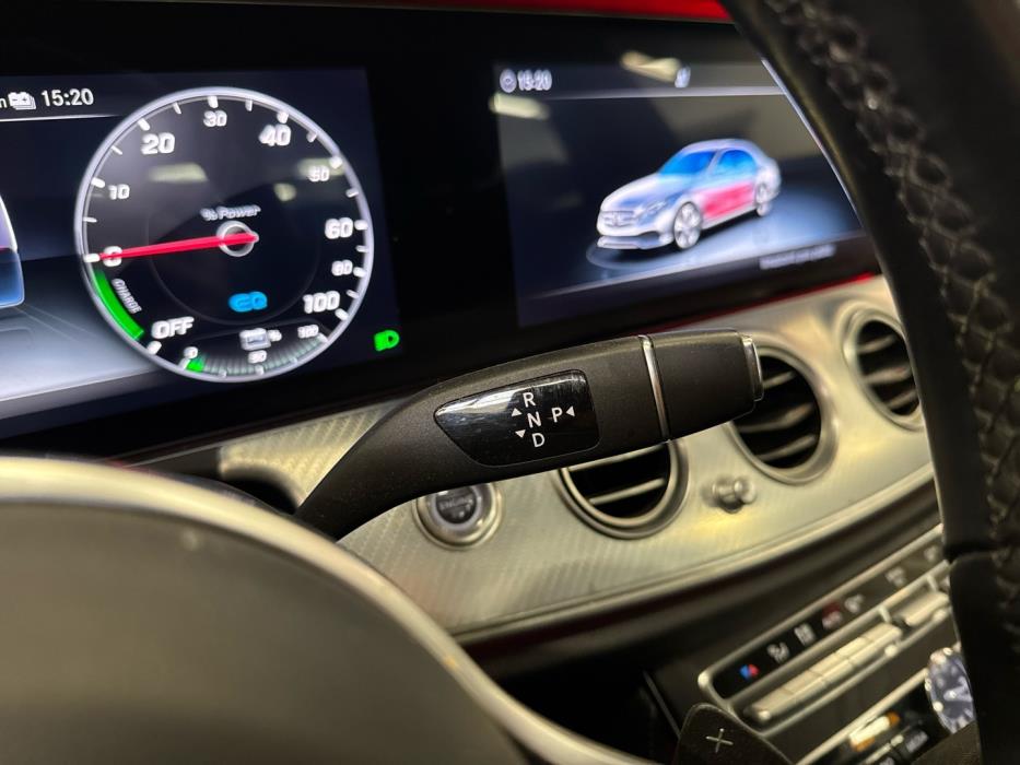 MERCEDES-BENZ E 2020