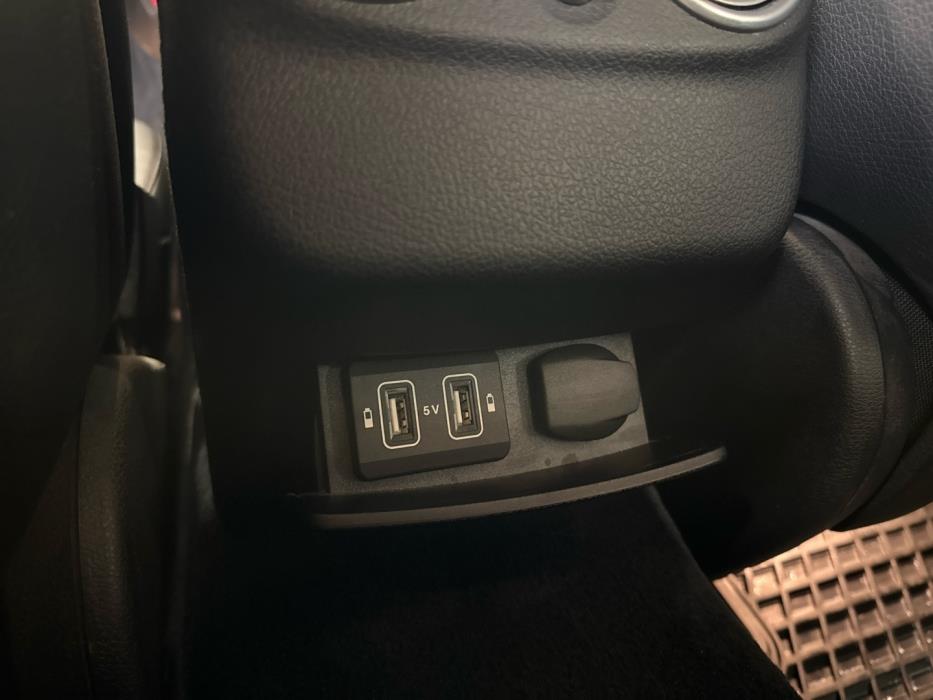 MERCEDES-BENZ E 2020