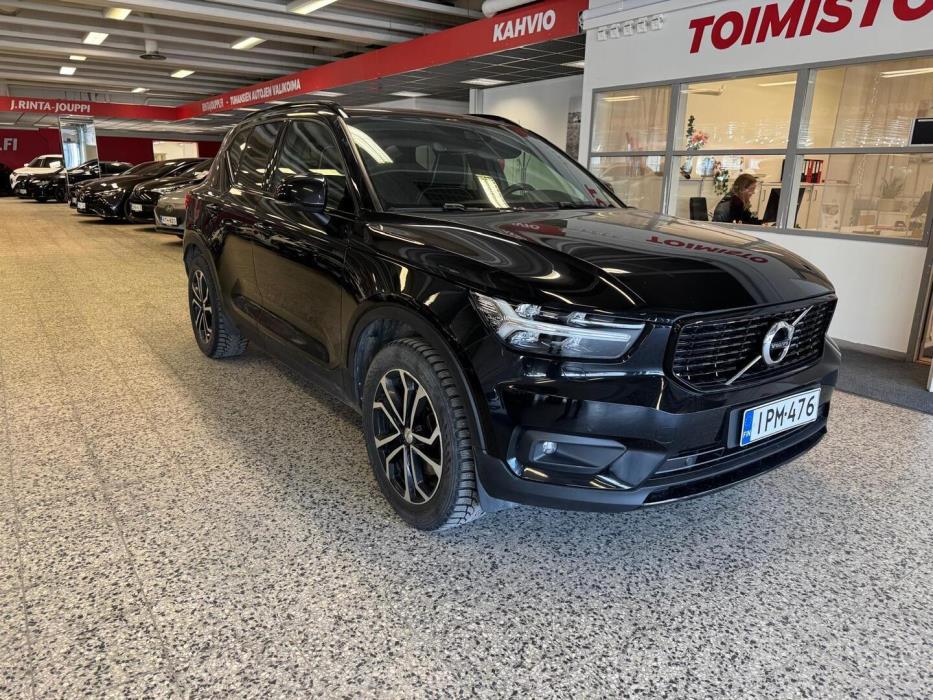 VOLVO XC40 2019