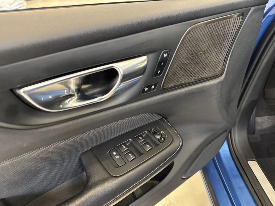 VOLVO V60 2020