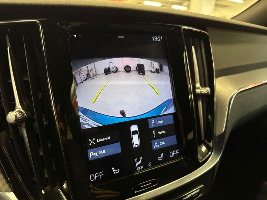 VOLVO V60 2020
