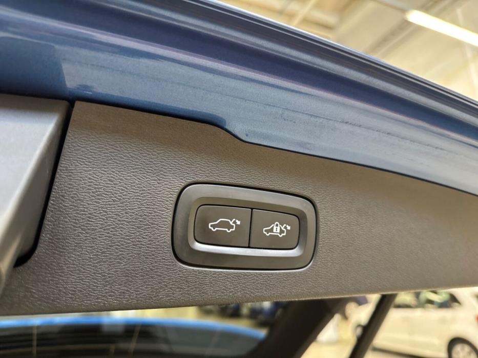 VOLVO V60 2020