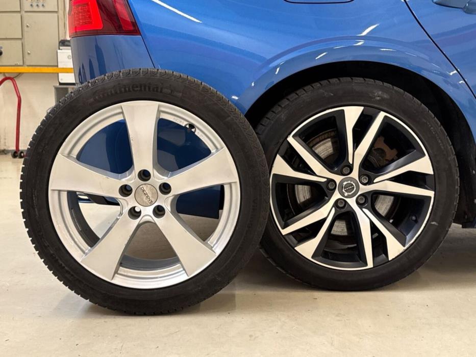 VOLVO V60 2020