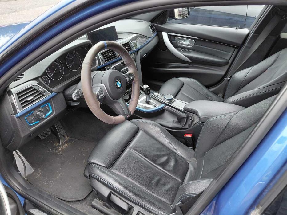 BMW 330 2018