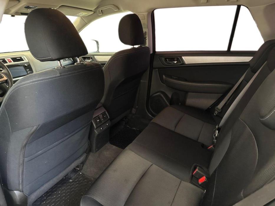 SUBARU Outback 2016
