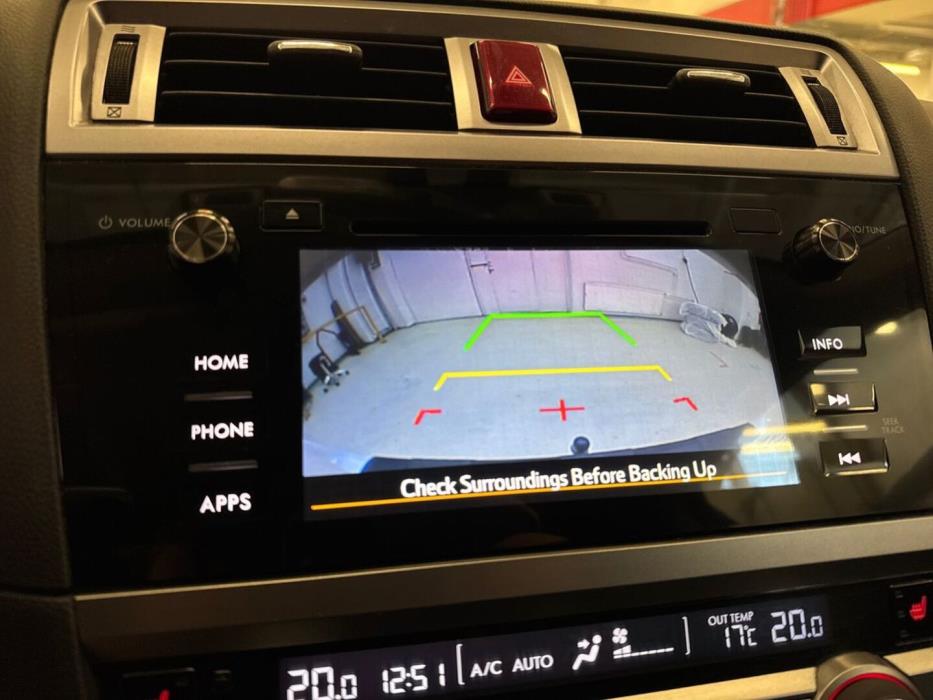 SUBARU Outback 2016