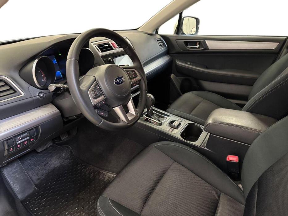SUBARU Outback 2016