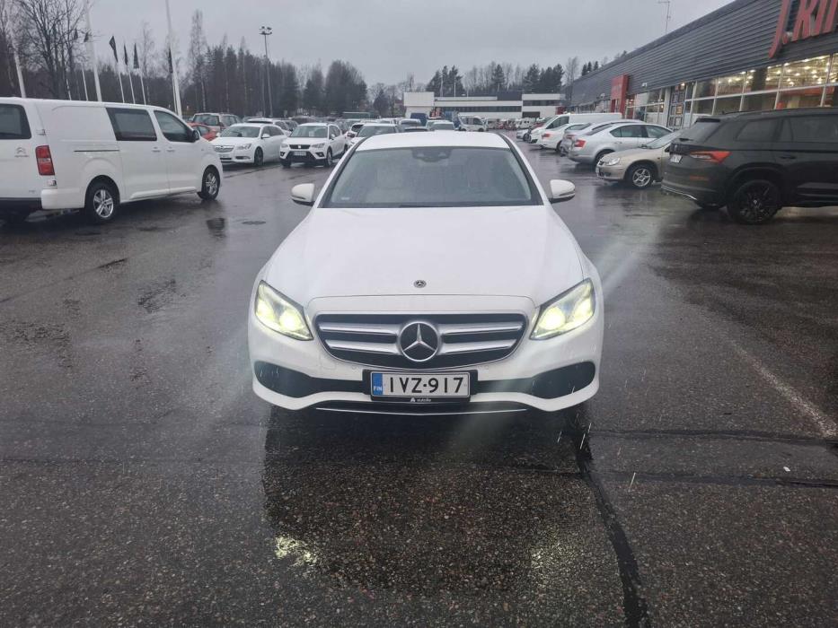 MERCEDES-BENZ E 2018