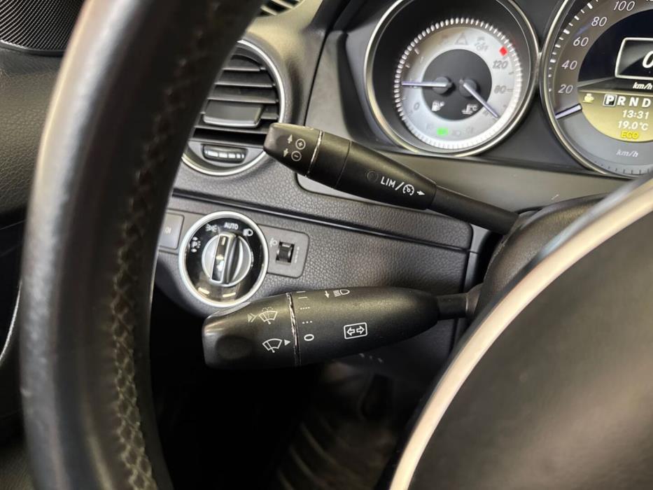 MERCEDES-BENZ C 2012