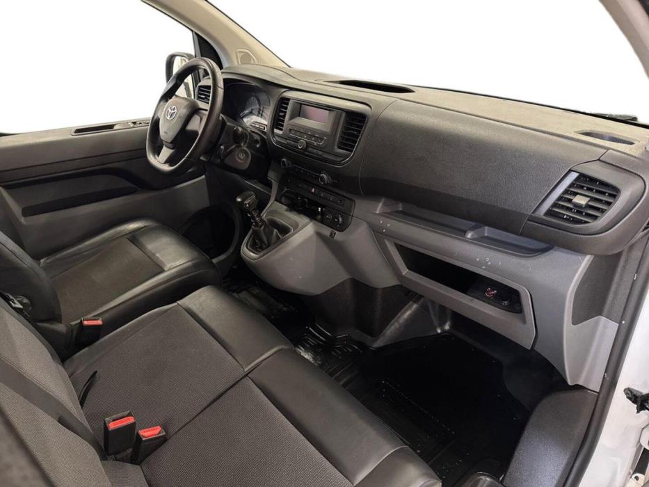 TOYOTA Proace 2021