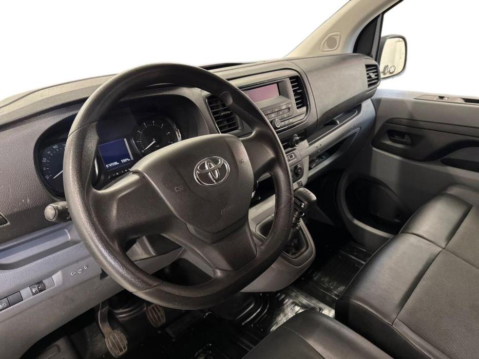 TOYOTA Proace 2021