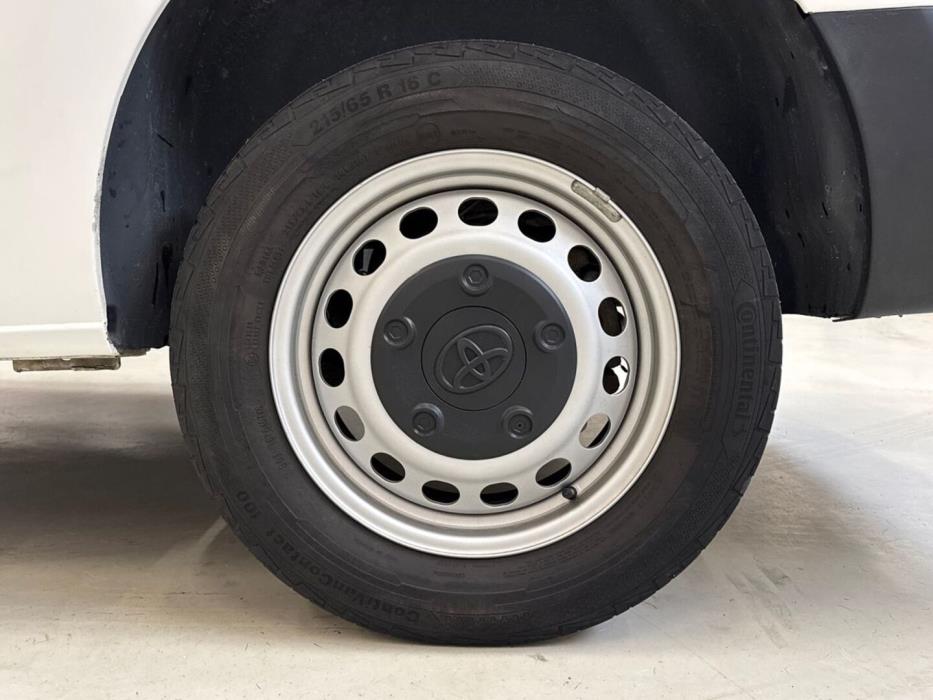TOYOTA Proace 2021