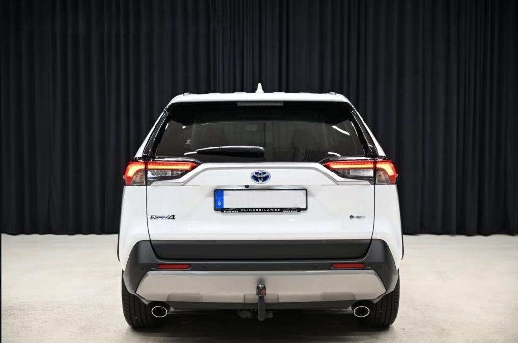 TOYOTA RAV4 2025
