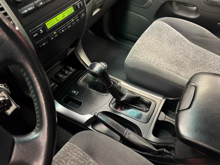 TOYOTA Land Cruiser 2006