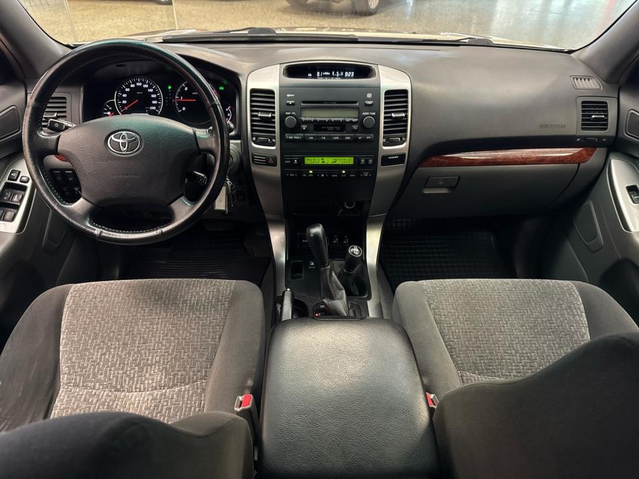 TOYOTA Land Cruiser 2006