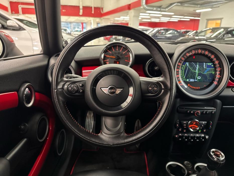 MINI Cooper 2011