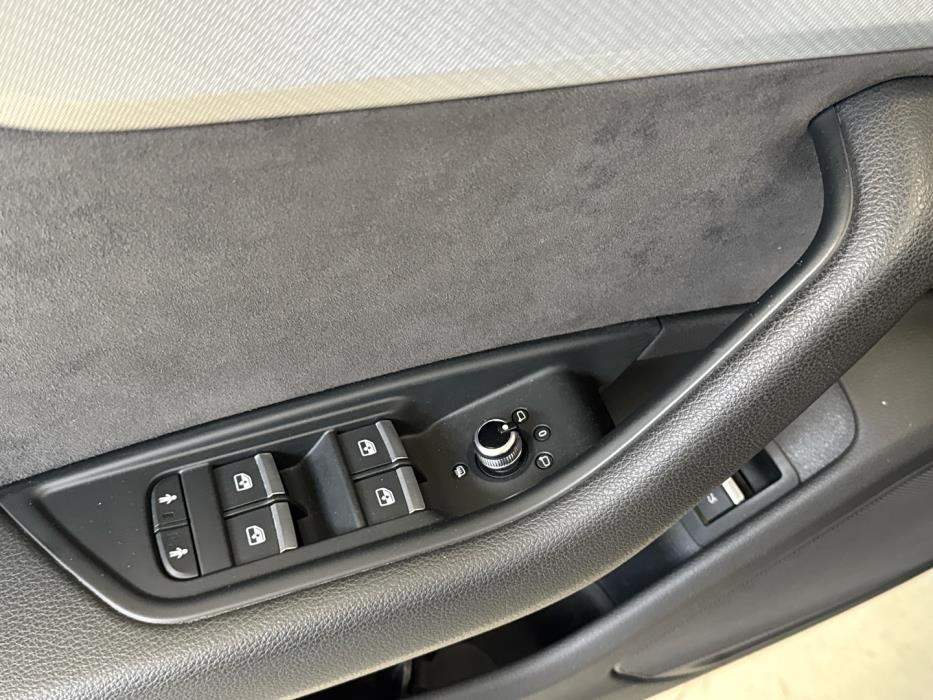 AUDI A4 2016