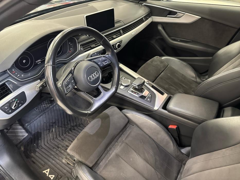 AUDI A4 2016