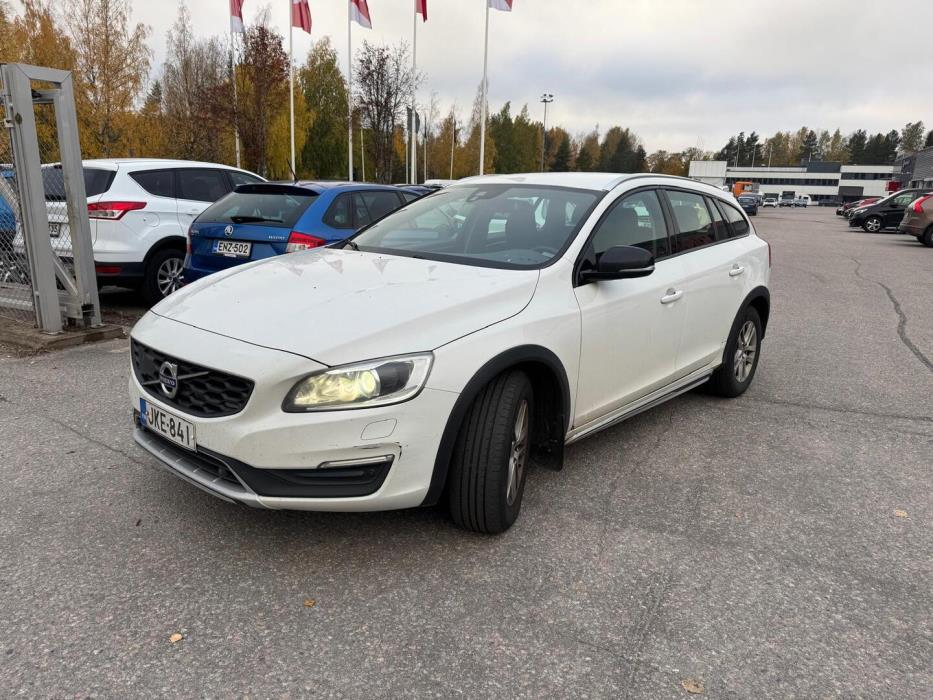 VOLVO V60 Cross Country 2016
