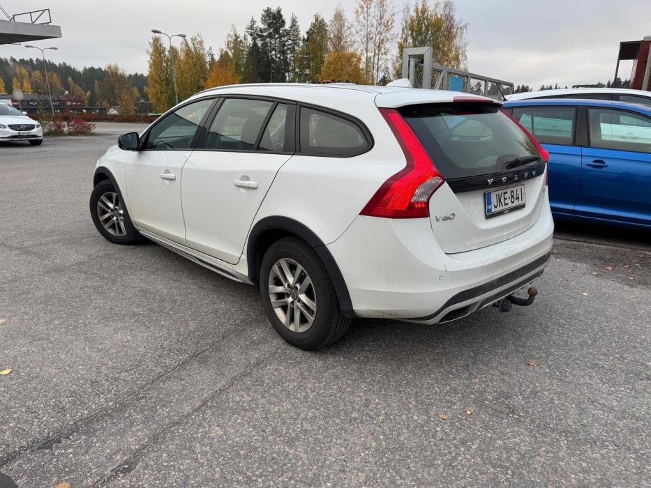 VOLVO V60 Cross Country 2016
