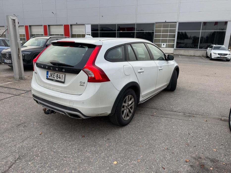 VOLVO V60 Cross Country 2016