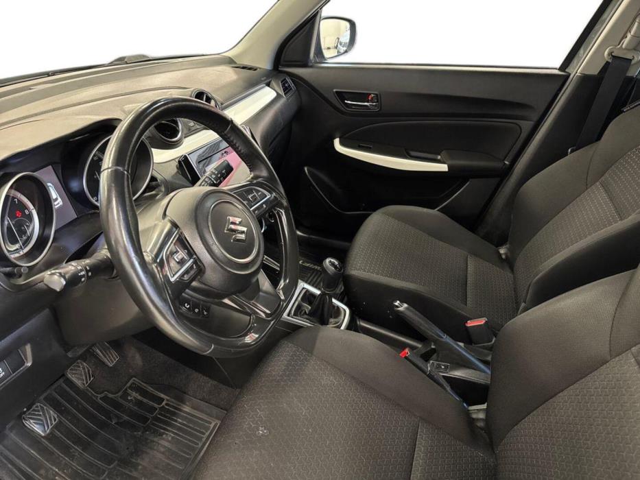 SUZUKI Swift 2019
