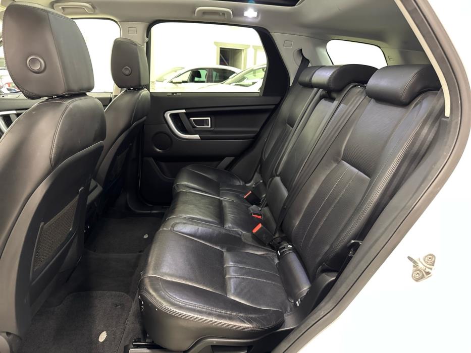 LAND ROVER Discovery 2015